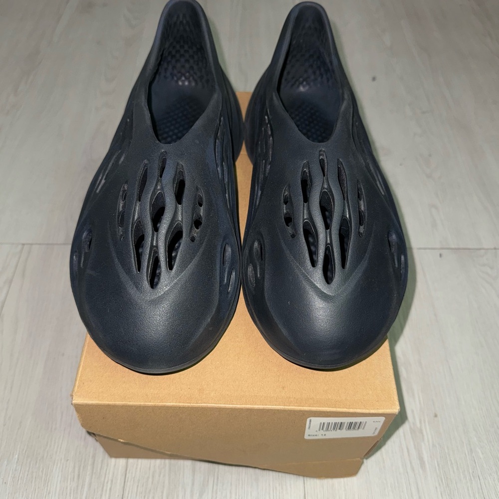 Adidas Yeezy Foam RNNR